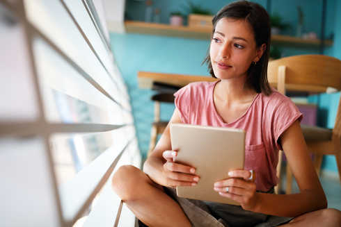 La migraña es una enfermedad muy discapacitante que en muchas ocasiones puede obligar a dejar de realizar sus actividades diarias, trabajar o incluso pasar tiempo con su familia.