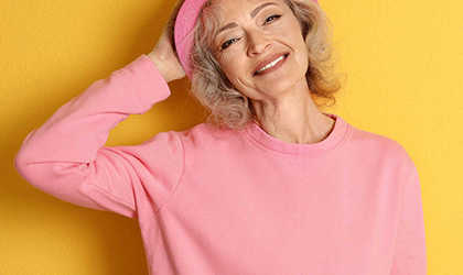 ¿Tengo más posibilidades de tener cáncer de mama si no he pasado la menopausia?